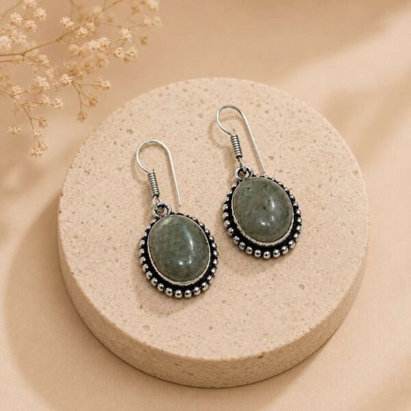 Natural Labradorite Earrings – Elegant Gemstone Jewellery with Mystical Shine